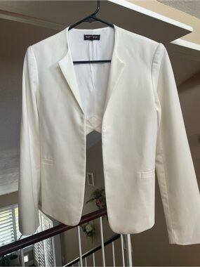 Nameless Women's White Open-Front Blazer